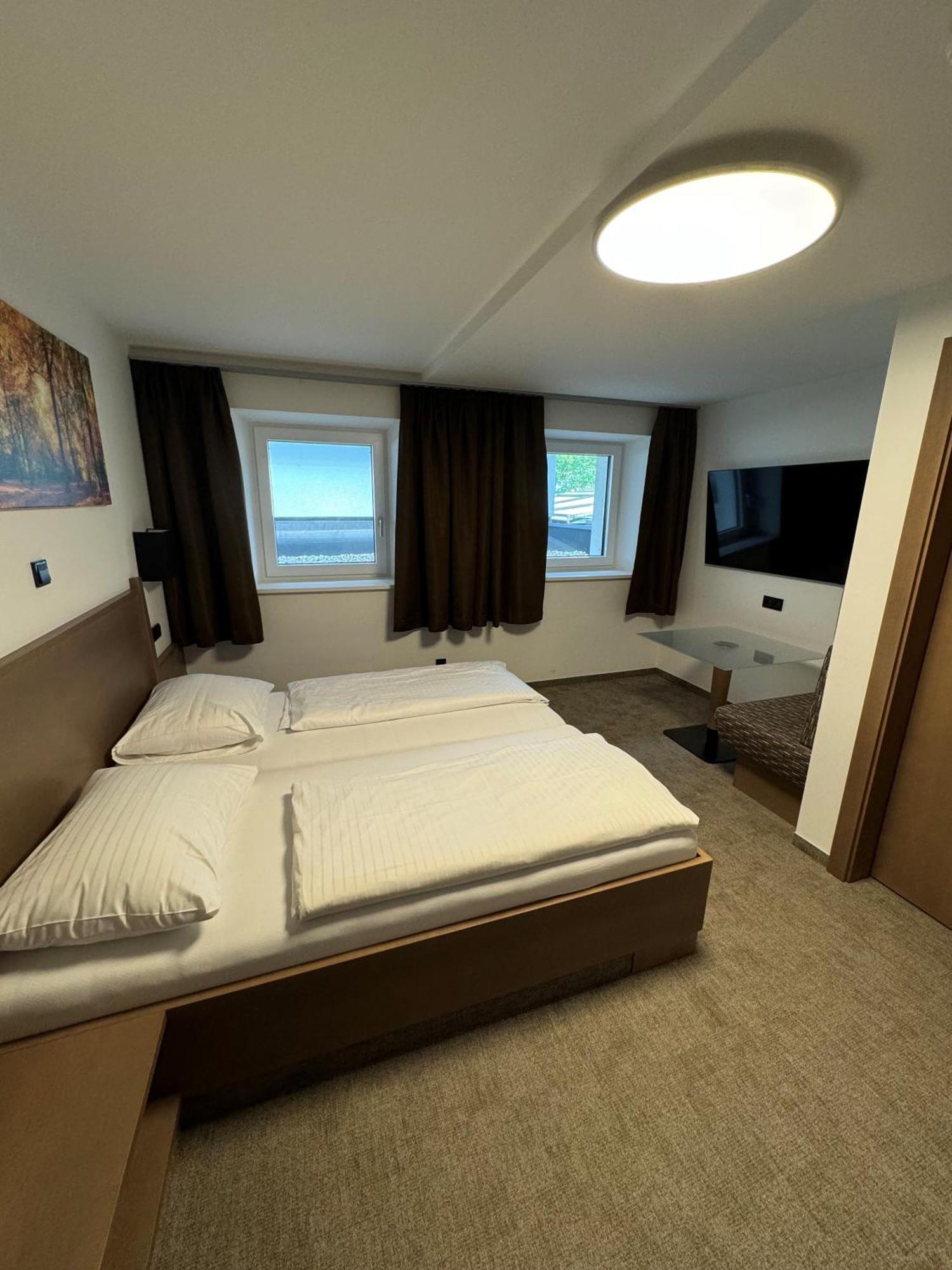 1A Landhotel Schicklberg เครมสมุนส์เตอร์ ภายนอก รูปภาพ